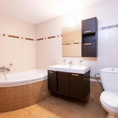 펜션 The Spacious & Quiet Maisonette