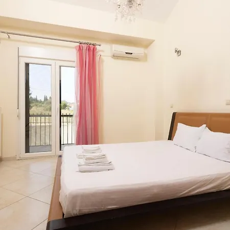 The Spacious & Quiet Maisonette 펜션 팔리오우리