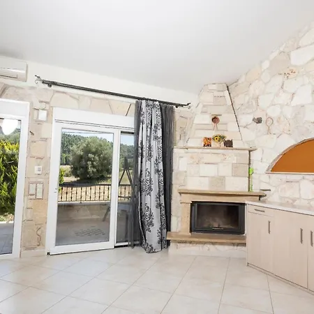 펜션 The Spacious & Quiet Maisonette *