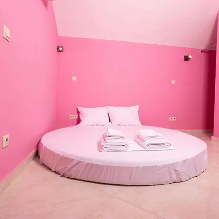 The Spacious & Quiet Maisonette * 팔리오우리