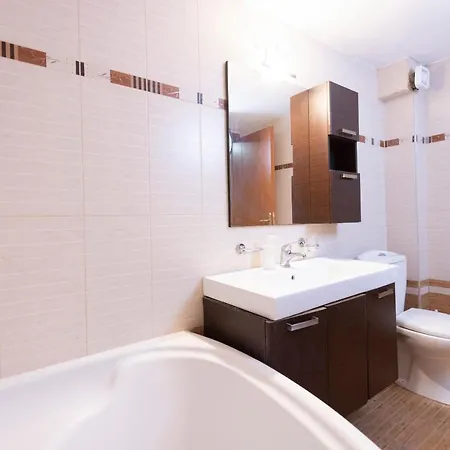 The Spacious & Quiet Maisonette *