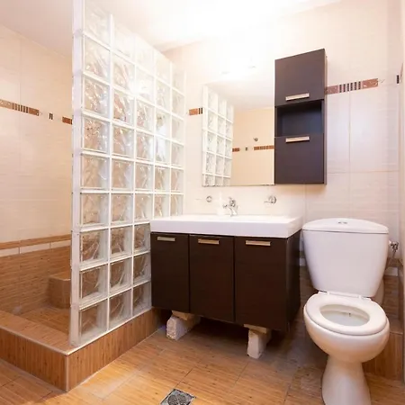 펜션 The Spacious & Quiet Maisonette