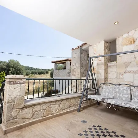 The Spacious & Quiet Maisonette
