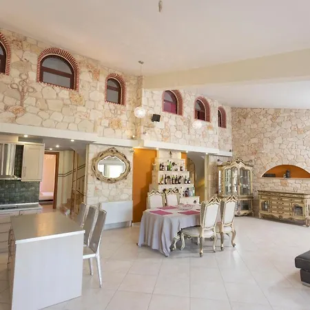 The Spacious & Quiet Maisonette * Paliouri