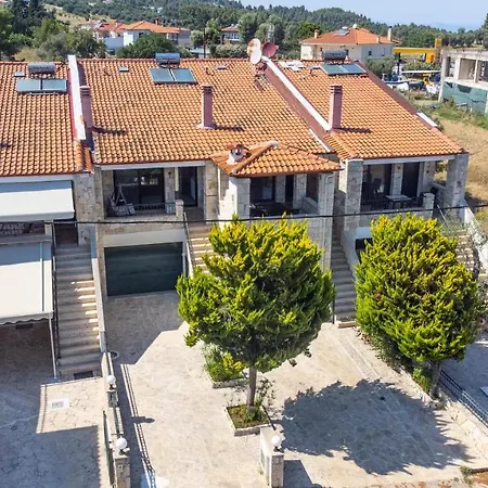 The Spacious & Quiet Maisonette *
