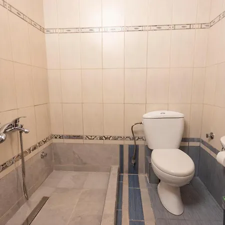 The Spacious & Quiet Maisonette Casa vacanze